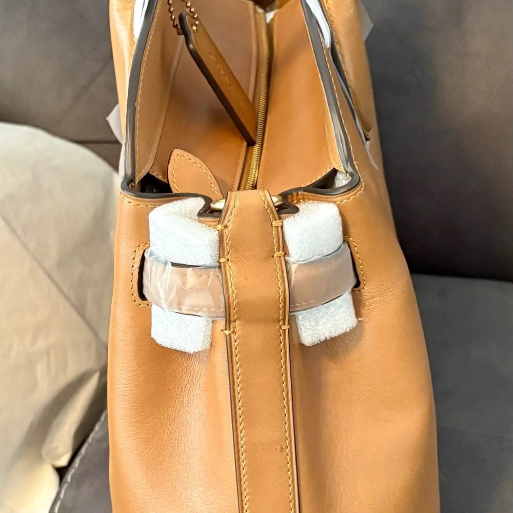 Coach Empire 40 Carryall - Picture 9 of 16